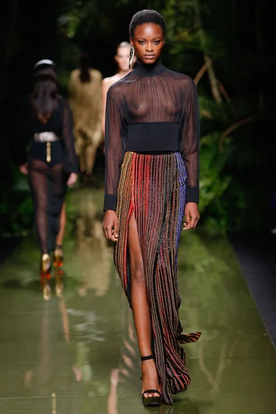 Look 57